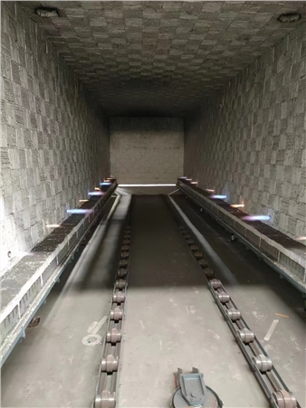 天然氣退火爐窯燒嘴:兩側(cè)布局,爐膛溫度均勻性±10℃